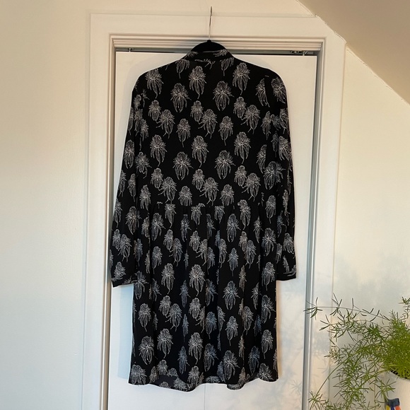 Flower Bud Shift Dress - ICHI - Picture 4 of 13